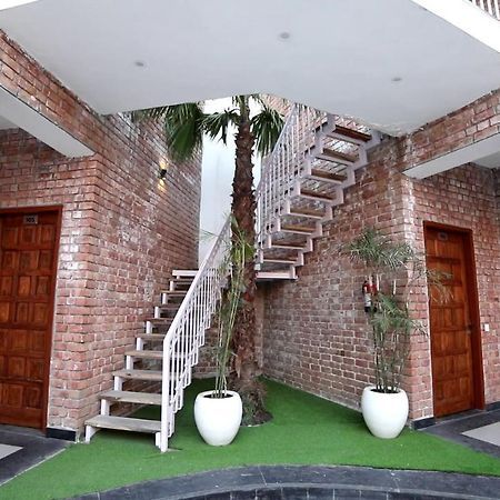 Raja Ji Hotels & Restaurant Jind Esterno foto
