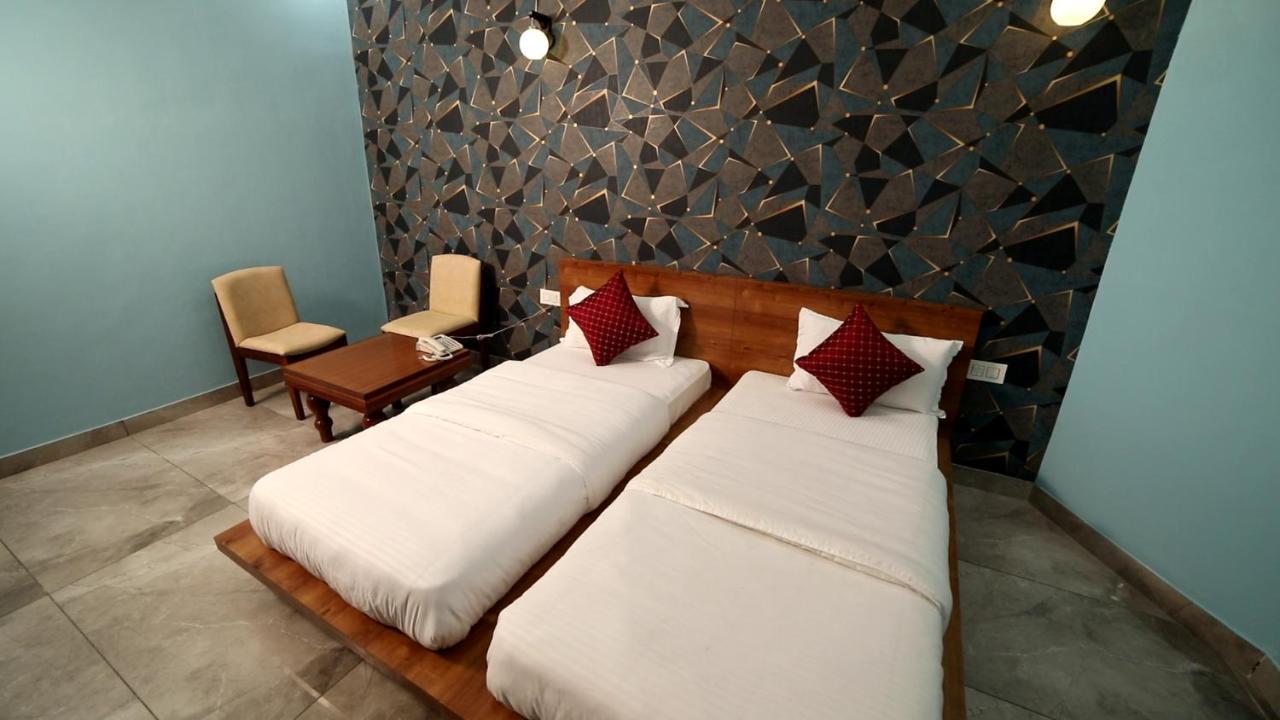 Raja Ji Hotels & Restaurant Jind Esterno foto