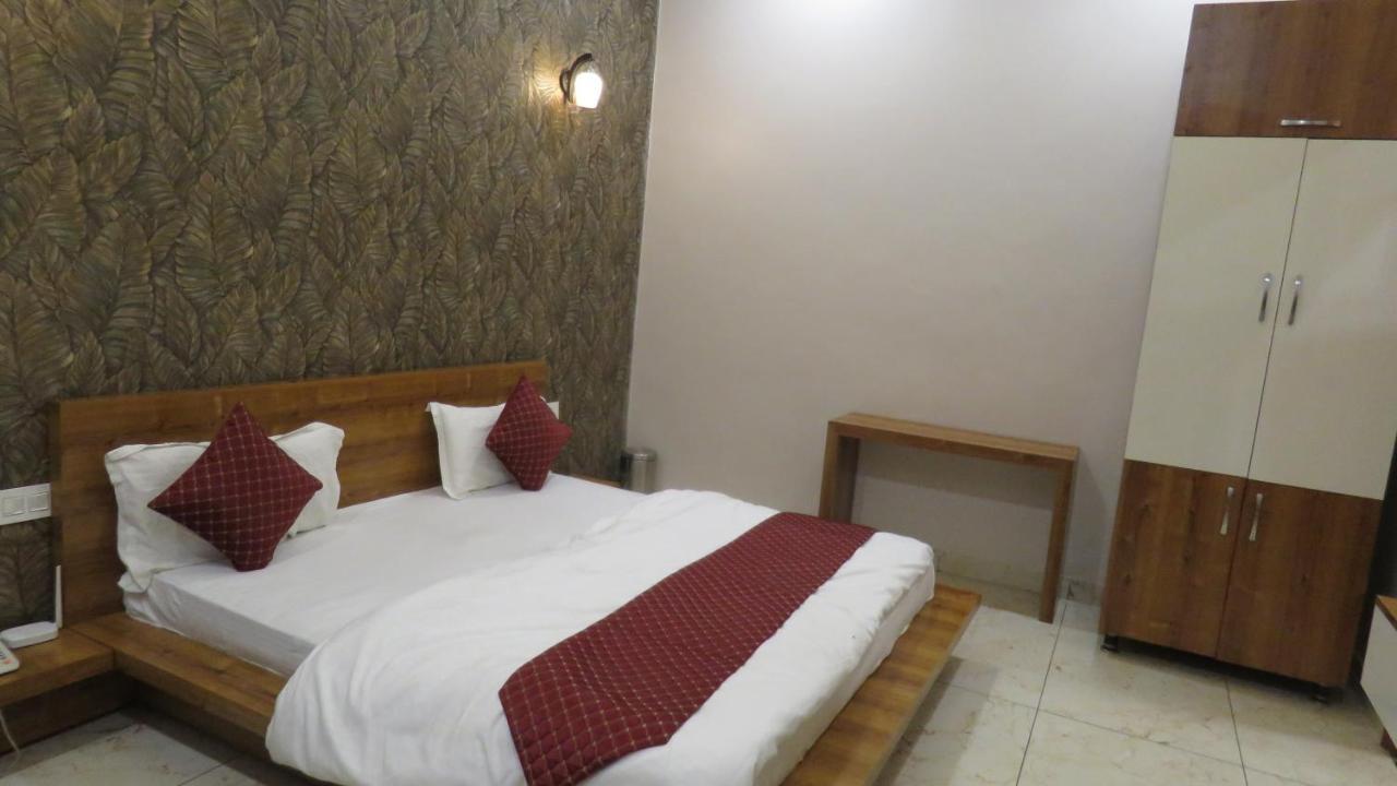 Raja Ji Hotels & Restaurant Jind Esterno foto