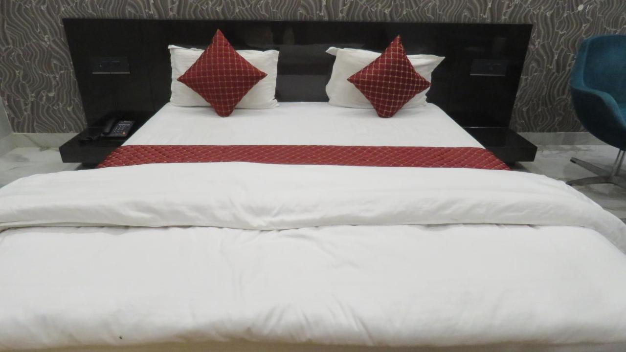 Raja Ji Hotels & Restaurant Jind Esterno foto