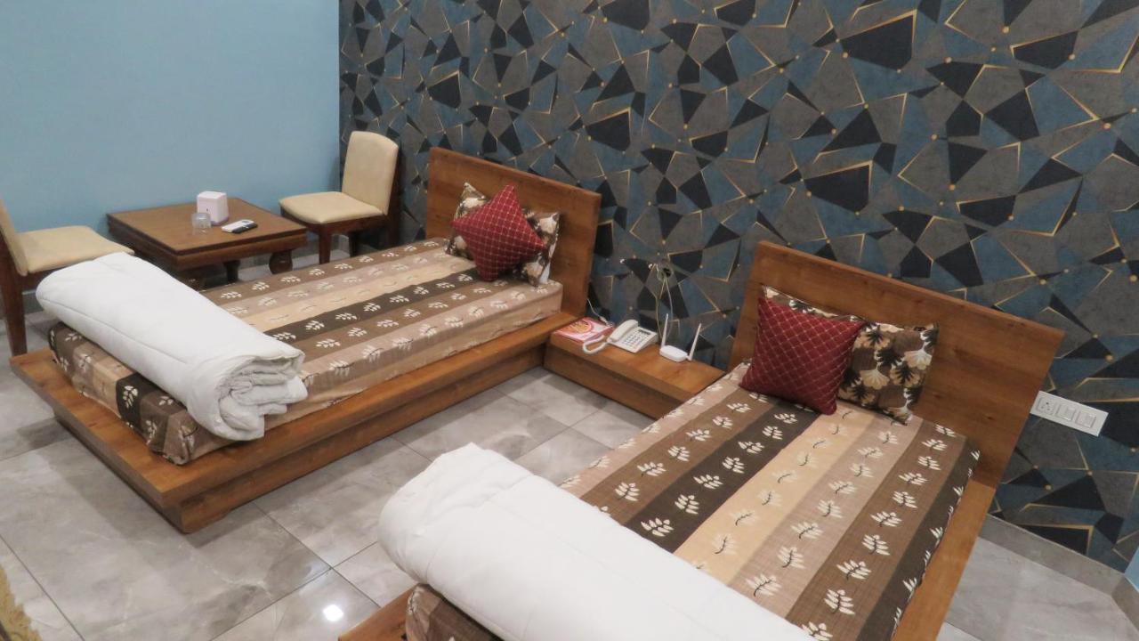 Raja Ji Hotels & Restaurant Jind Esterno foto